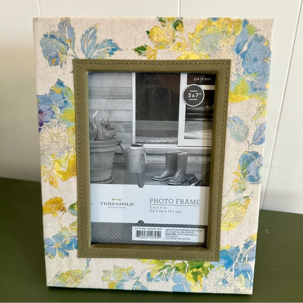 NEW Threshold Floral Photo Frame 5x7
